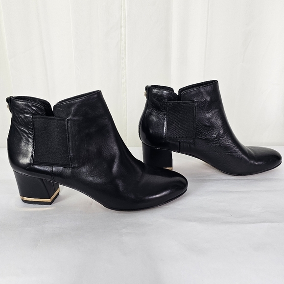 Vince Camuto Signature black leather ankle bootie metallic heel Size 7 - Picture 3 of 10